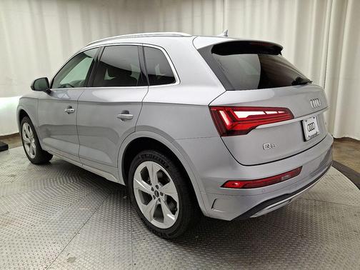 2021 Audi Q5 45 Premium Plus