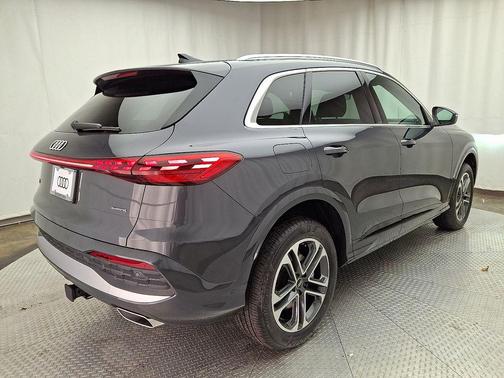 2025 Audi Q5 Premium