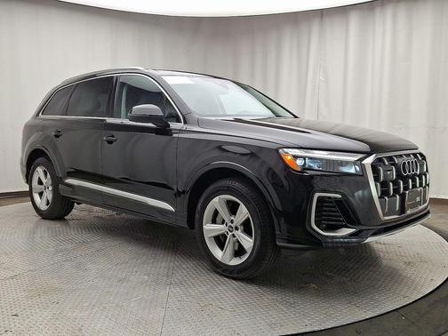 2025 Audi Q7 55 Premium