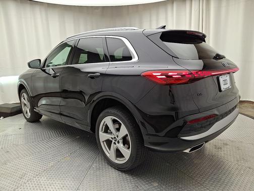 Black Metallic 2025 Audi Q5 Premium Plus TFSI quattro S tronic