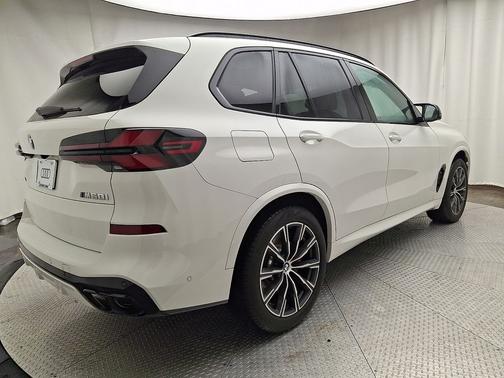 Alpine White 2025 BMW X5 M60i