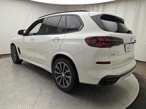 Alpine White 2025 BMW X5 M60i
