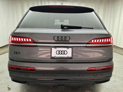 2021 Audi Q7 55 Premium Plus