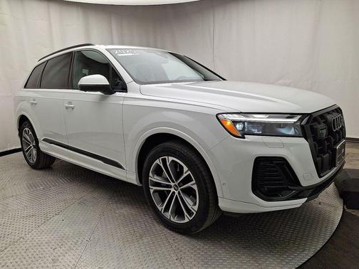 2025 Audi Q7 45 Premium