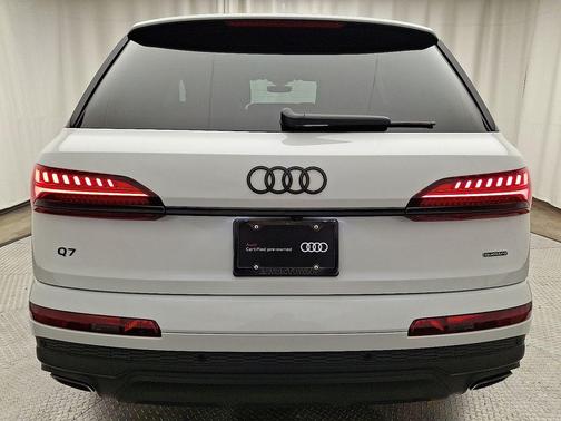 2025 Audi Q7 45 Premium