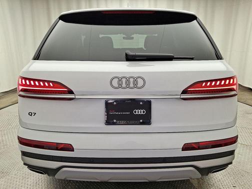 2025 Audi Q7 45 Premium