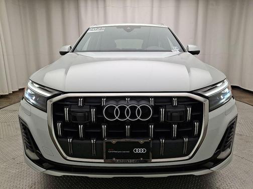 2025 Audi Q7 45 Premium