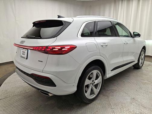 2025 Audi Q5 Premium Plus TFSI quattro S tronic