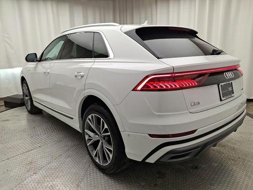 2023 Audi Q8 55 Premium Plus