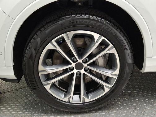 2026 Audi Q7 45 Premium Plus