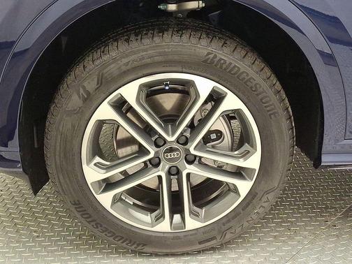 2025 Audi Q5 Premium
