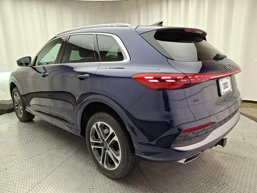 2025 Audi Q5 Premium