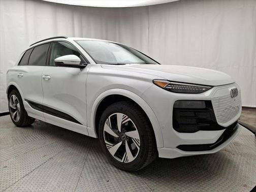 2025 Audi Q6 e-tron Premium Plus quattro