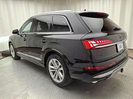 2026 Audi Q7 55 Premium Plus