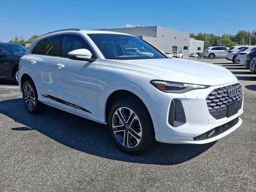2025 Audi Q5 Premium Plus