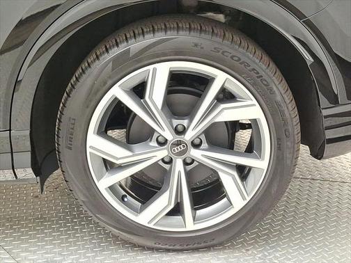 2025 Audi Q4 e-tron Sportback Premium Plus 55 quattro