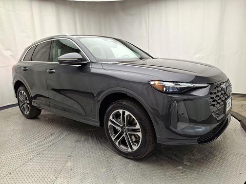 Tambora Gray Metallic 2026 Audi Q5 Premium TFSI quattro S tronic