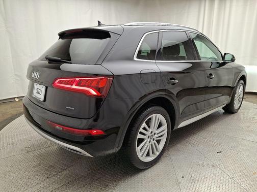 2020 Audi Q5 45 Premium Plus