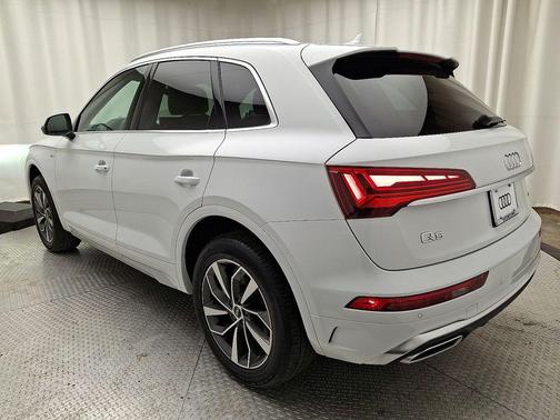 2023 Audi Q5 45 S line Premium
