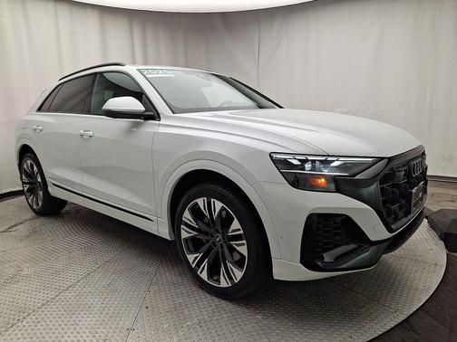 2025 Audi Q8 55 Premium