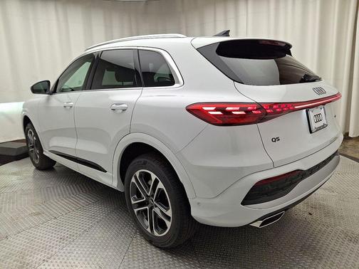 2025 Audi Q5 Premium TFSI quattro S tronic