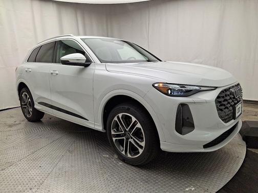 2025 Audi Q5 Premium TFSI quattro S tronic