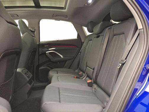 Ultra Blue Metallic 2026 Audi Q5 Sportback Premium Plus TFSI quattro S tronic