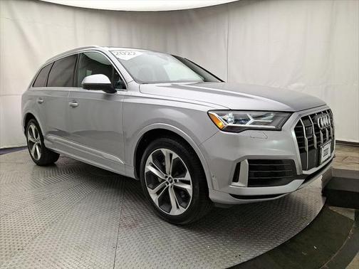 2022 Audi Q7 55 Premium Plus