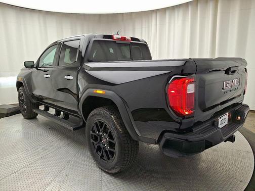 Onyx Black 2024 GMC Canyon Denali