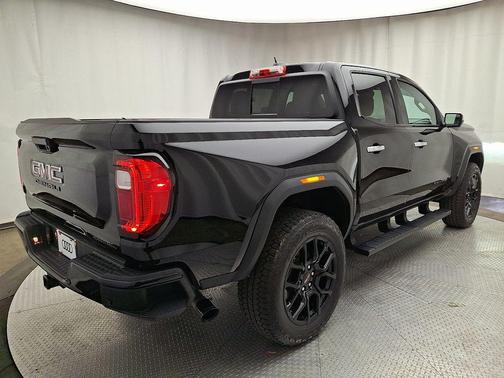 Onyx Black 2024 GMC Canyon Denali