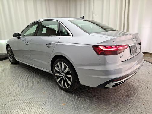 2022 Audi A4 40 Premium Plus