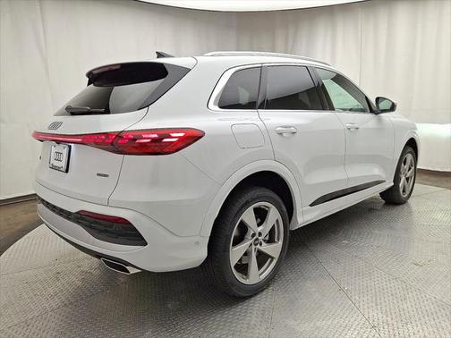 2025 Audi Q5 Premium Plus