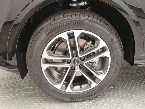 2025 Audi Q5 Premium
