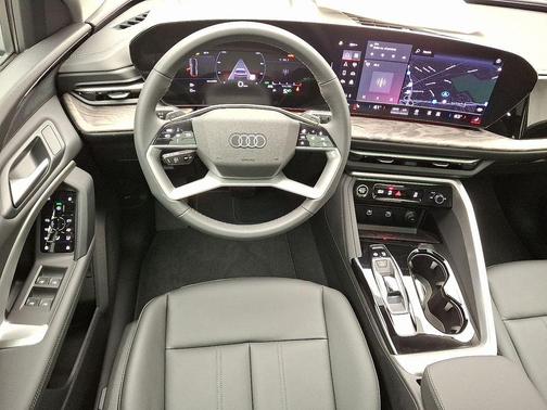 2025 Audi Q5 Premium