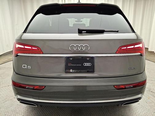 2023 Audi Q5 45 S line Premium