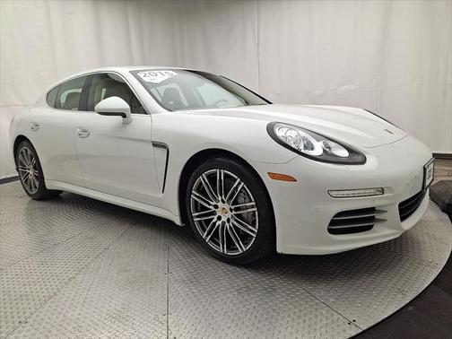 2015 Porsche Panamera 4S