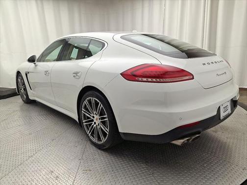 2015 Porsche Panamera 4S
