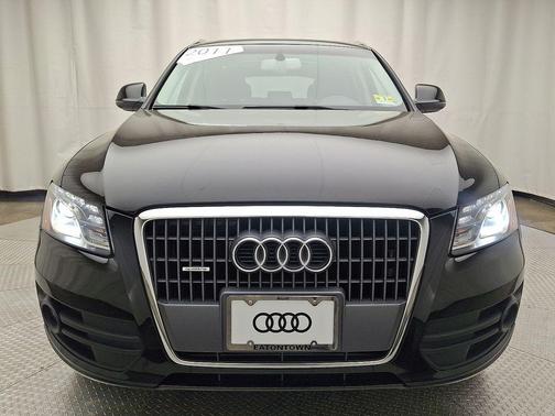 Brilliant Black 2011 Audi Q5 Premium Plus