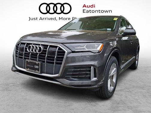 Samurai Gray Metallic 2023 Audi Q7 45 Premium