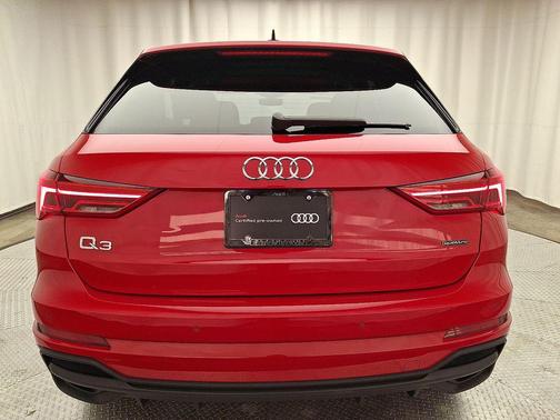 2023 Audi Q3 Premium 45 TFSI S line quattro Tiptronic