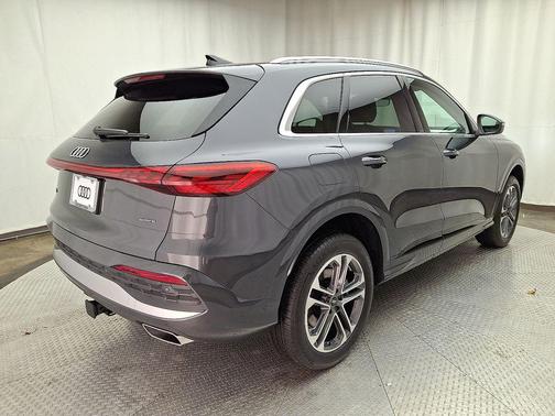 2025 Audi Q5 Premium