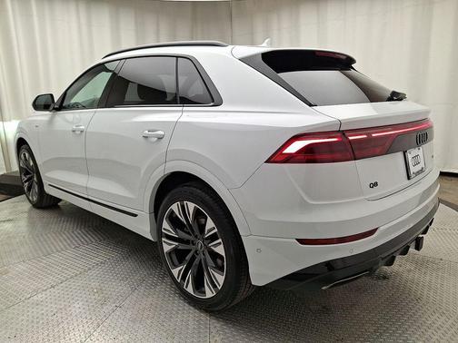 2026 Audi Q8 55 Premium Plus