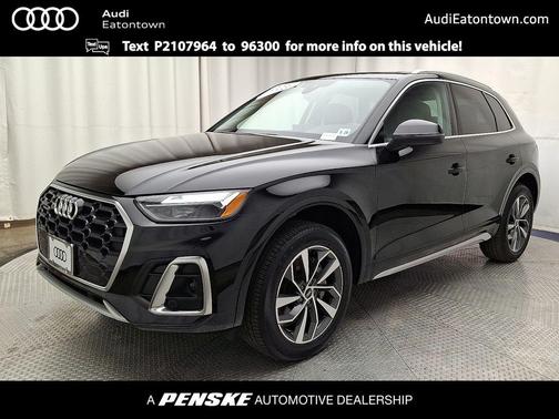 Mythos Black Metallic 2023 Audi Q5 45 S line Premium