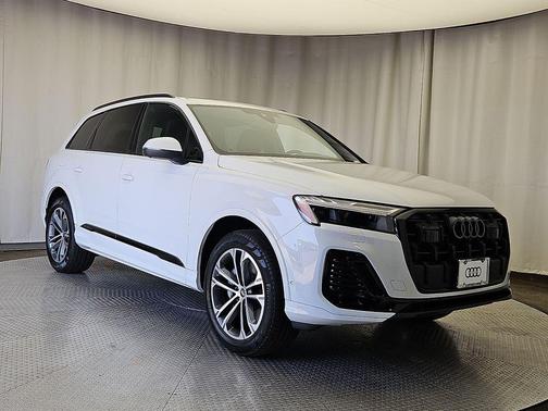 Glacier White Metallic 2026 Audi Q7 45 Premium Plus