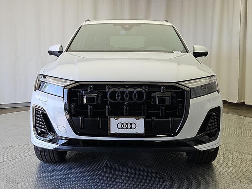 Glacier White Metallic 2026 Audi Q7 45 Premium Plus