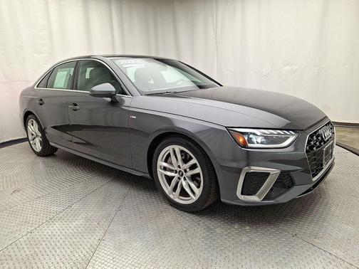 Daytona Gray Pearl Effect 2023 Audi A4 45 S line Premium