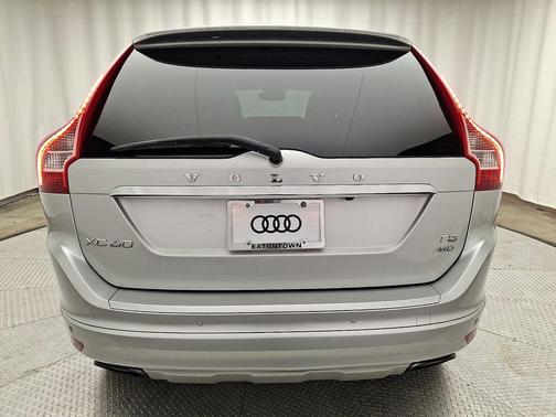 Bright Silver Metallic 2016 Volvo XC60 T5 Premier