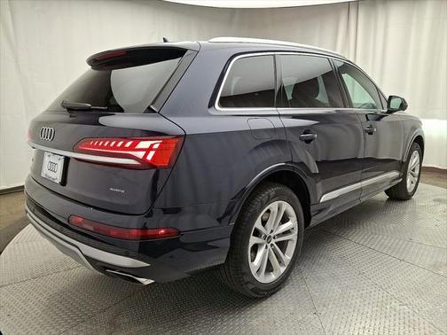2025 Audi Q7 55 Premium