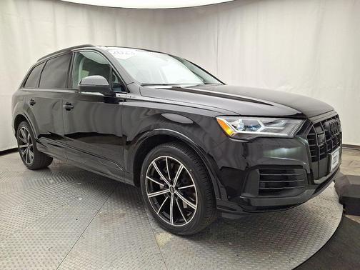 2023 Audi Q7 55 Premium Plus