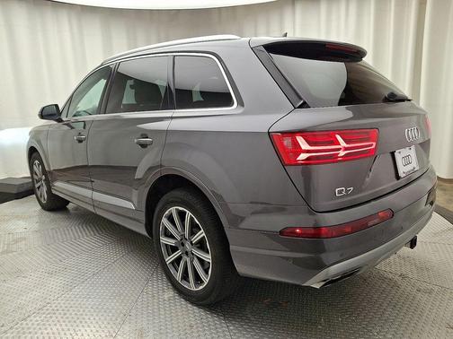 2019 Audi Q7 55 Premium Plus